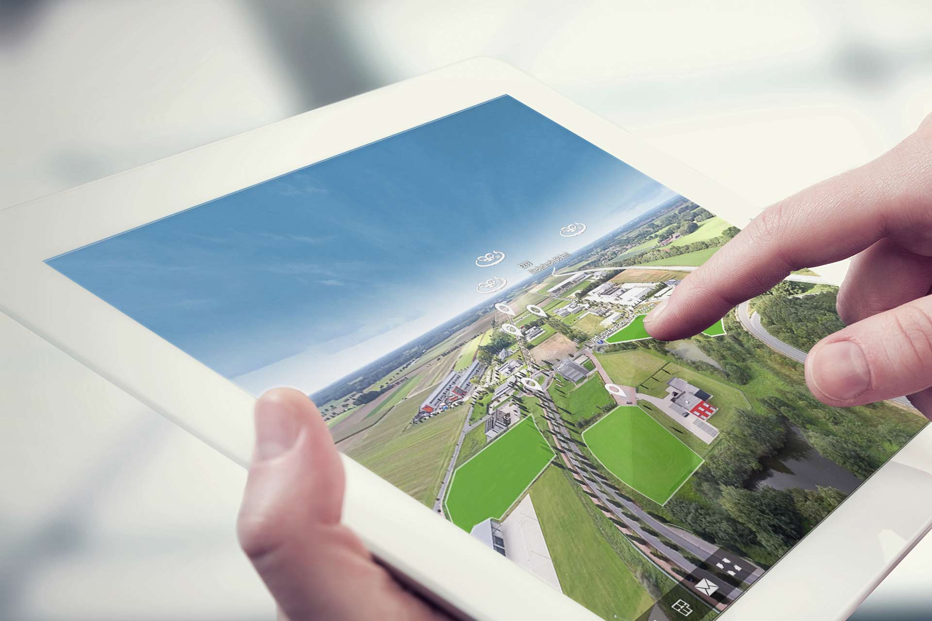 GIS-Tours – 360 Grad Tour eines Gewerbestandorts auf Tablet